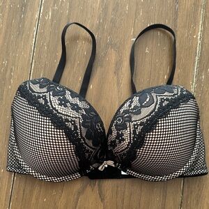 NWOT jaclyn Smith bra 36C*